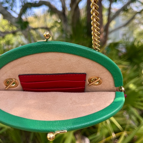 GUCCI Red Strawberry Crossbody Bag 719725 Gold Chain Fruit Pochette Mini Purse - Picture 9 of 16